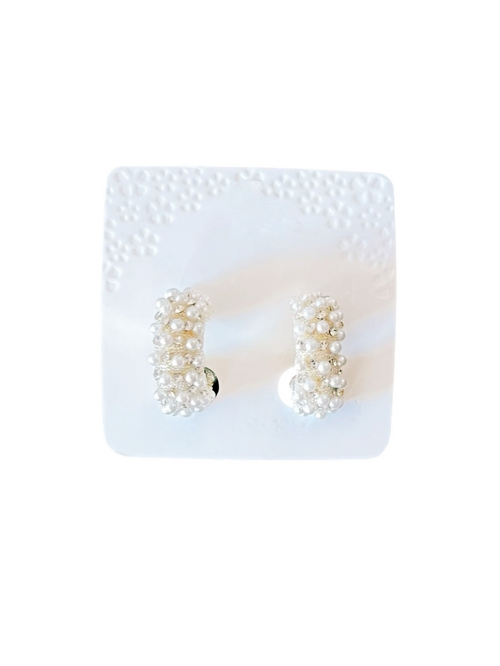 Allover White Pearl Clear Rhinestone Sparkly Lightweight 3/4” Gold Hoop Earrings